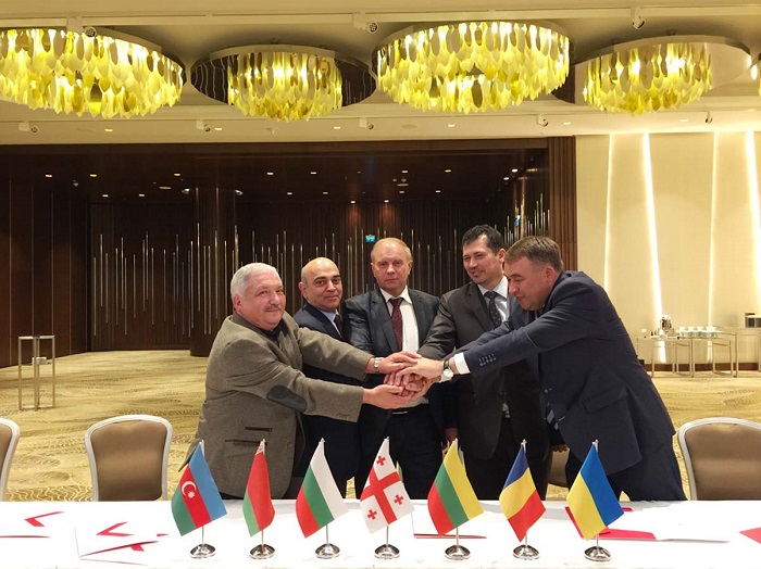 Azerbaijan joins int`l railway project